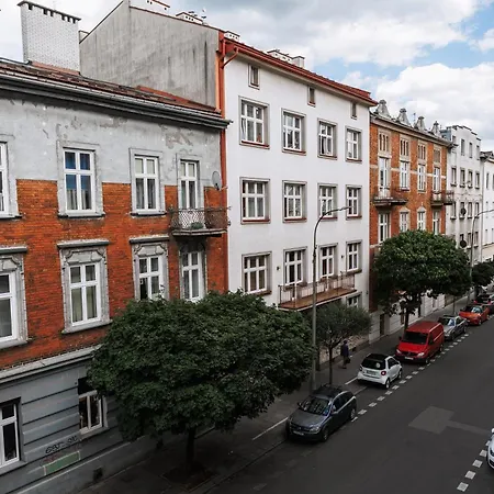 - Vibes, Historic Charm Appartement Krakau